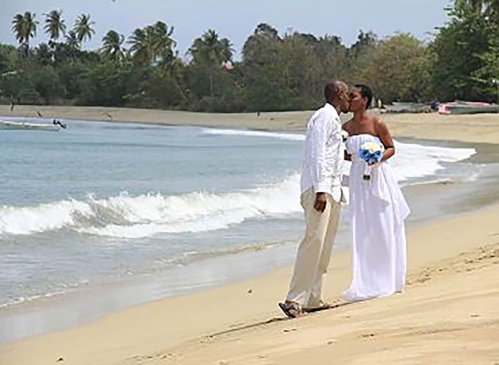 Отель Starfish Tobago Black Rock Экстерьер фото