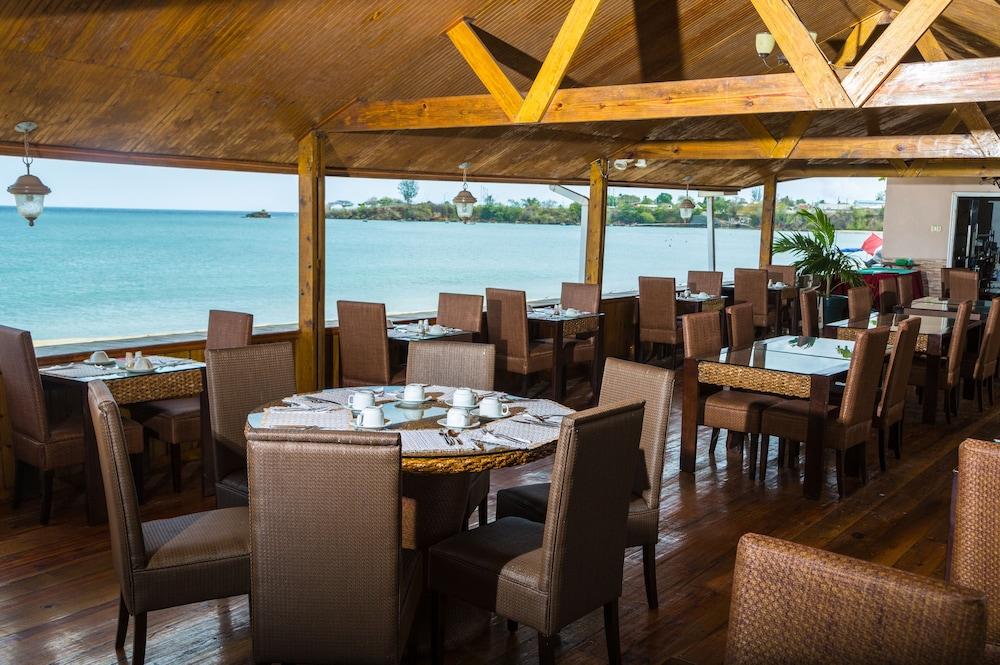 Отель Starfish Tobago Black Rock Экстерьер фото